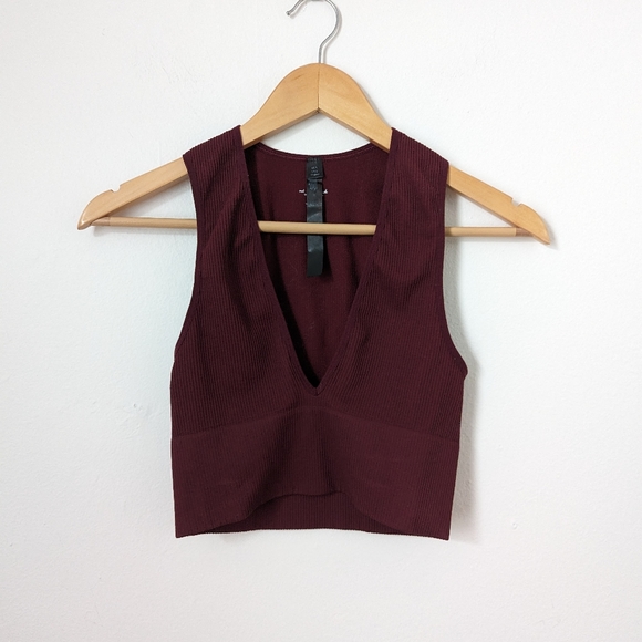 Out From Under UO maroon Josie ribbed seamless v-neck plunge crop top vest - Picture 2 of 6